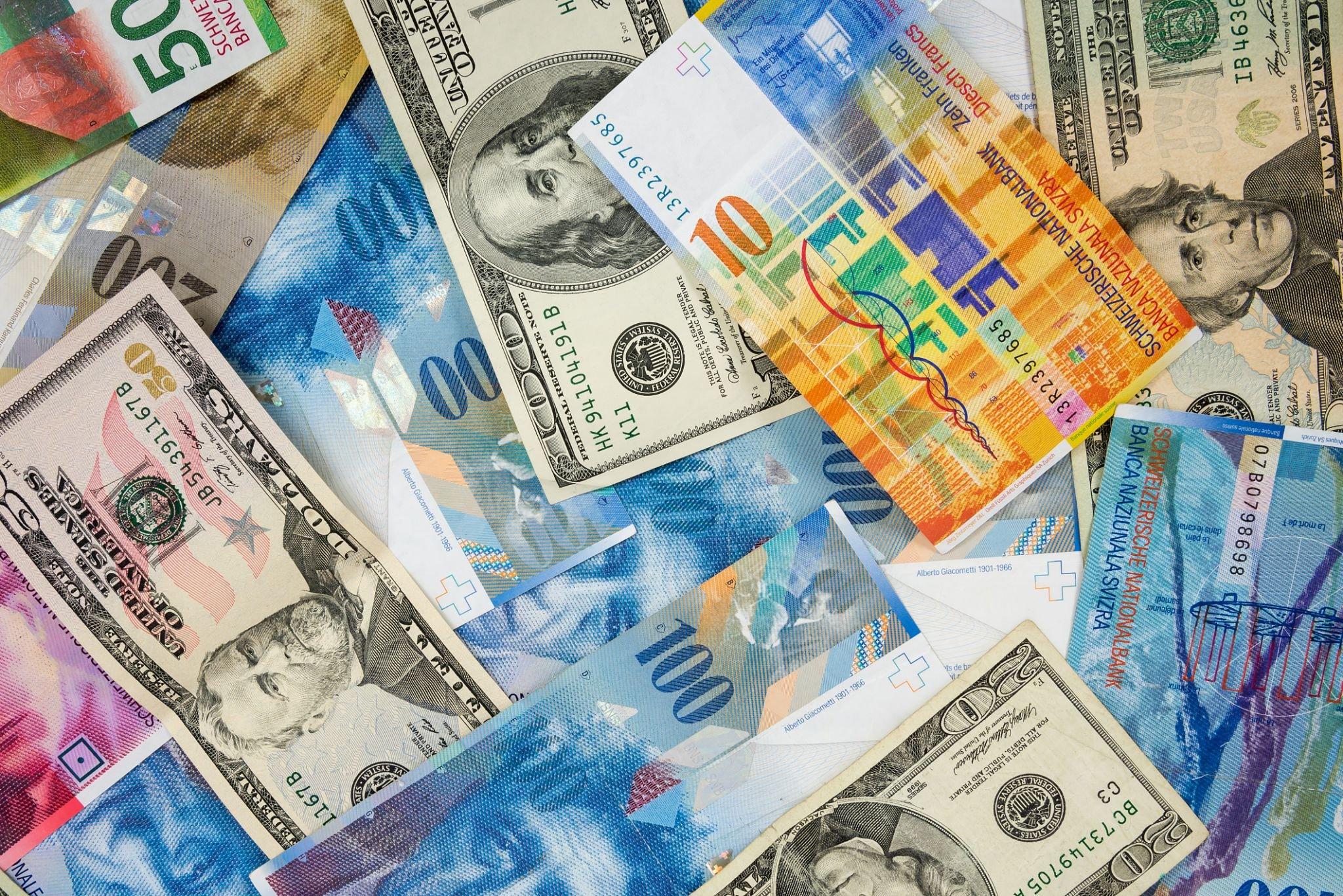 swiss-francs-vs-us-dollars-which-currency-is-really-the-world-s